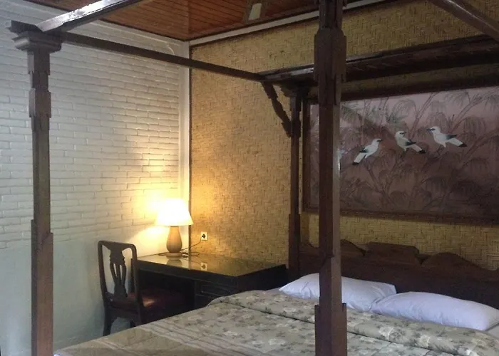 Dewa Bharata 3*